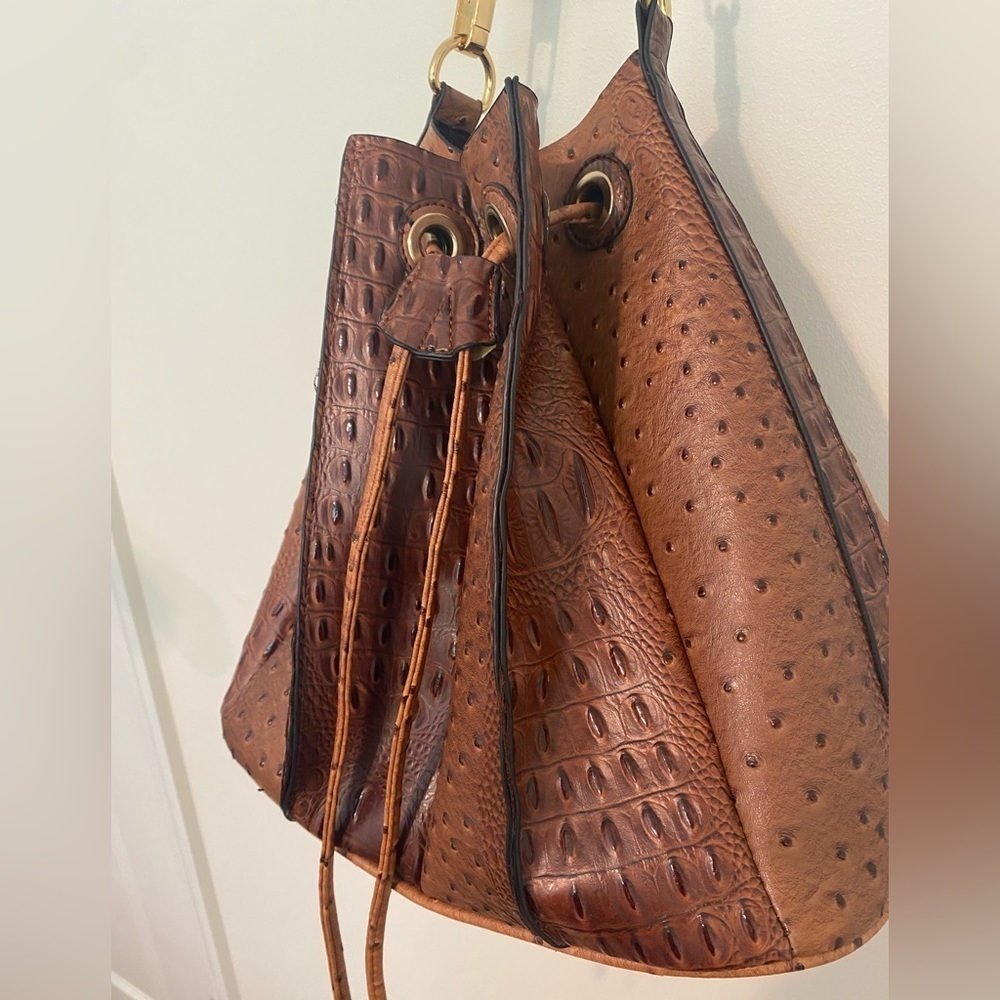 Brown Textured Drawstring Shoulder Bag - Picture 5 of 8